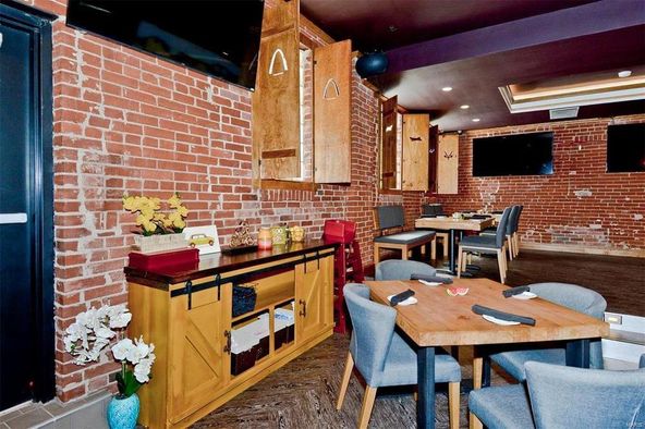 Restaurant & Sports Bar: 5800 Gravois Ave, Saint Louis, MO 63116